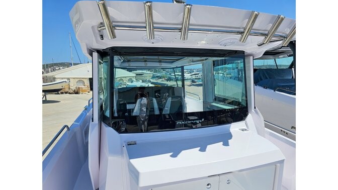 Axopar 29 XC Cross Cabin