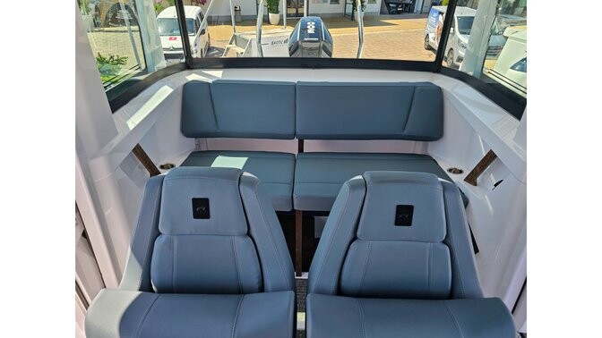 Axopar 29 XC Cross Cabin