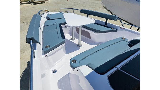 Axopar 29 XC Cross Cabin