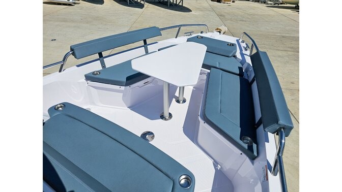 Axopar 29 XC Cross Cabin