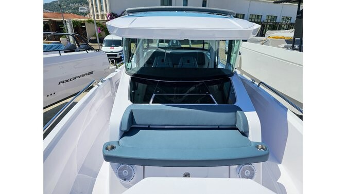 Axopar 29 XC Cross Cabin