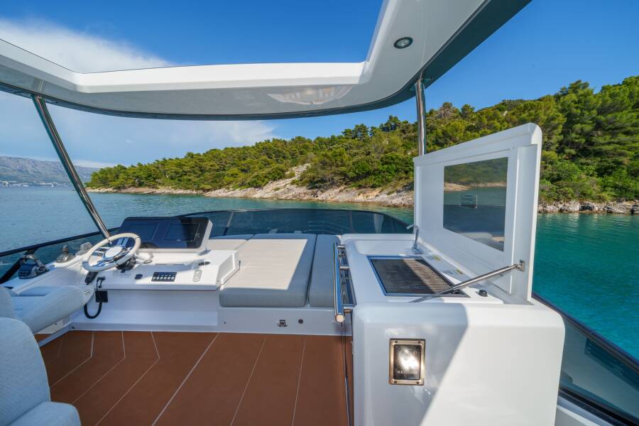 Azimut 53