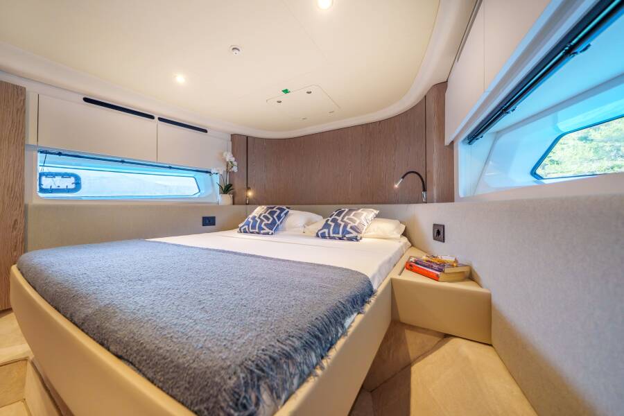 Azimut 53