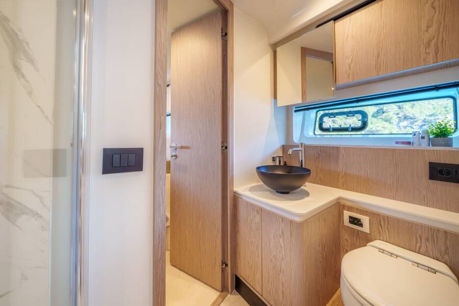 Azimut 53
