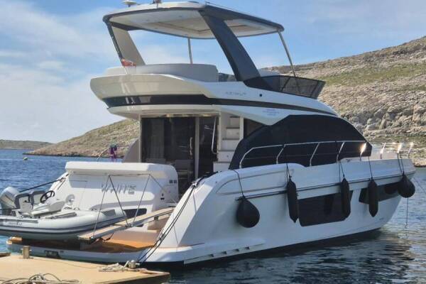 Azimut 53