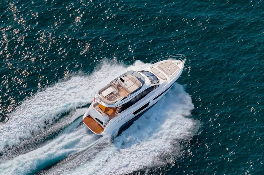 Azimut 53