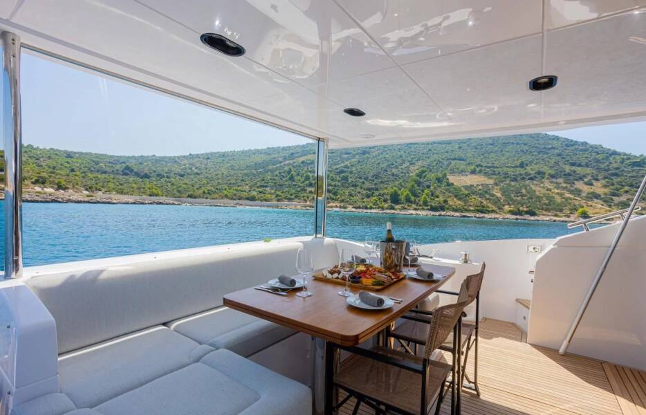 Azimut 60