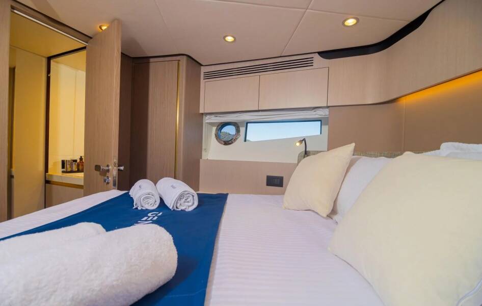 Azimut 60
