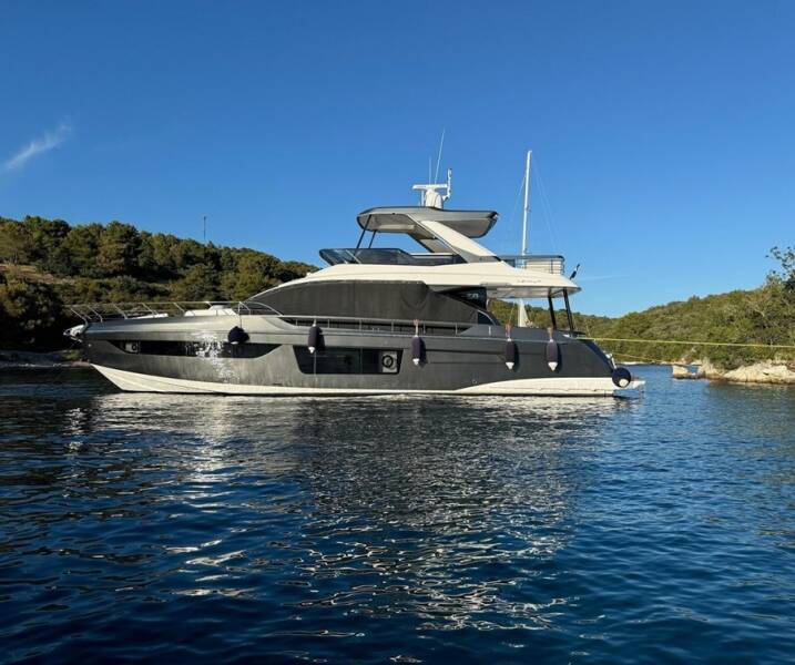 Azimut 68