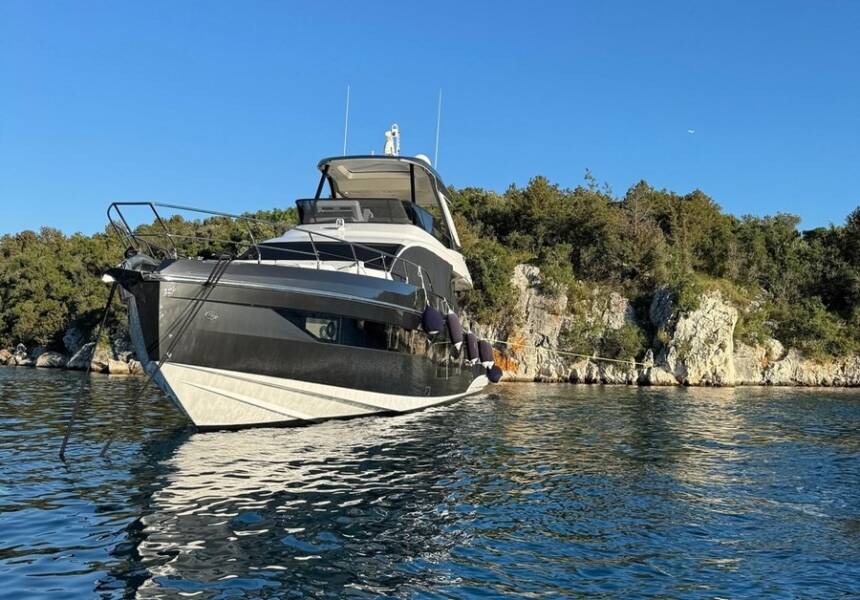 Azimut 68