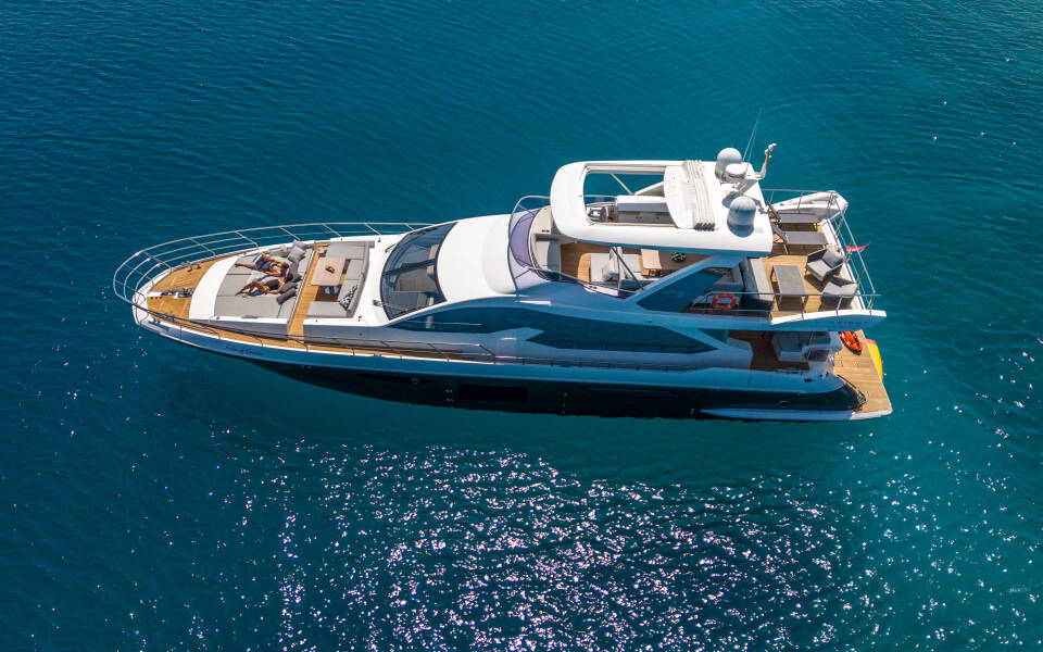 Azimut 72