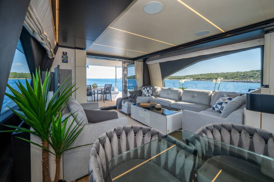 Azimut 72