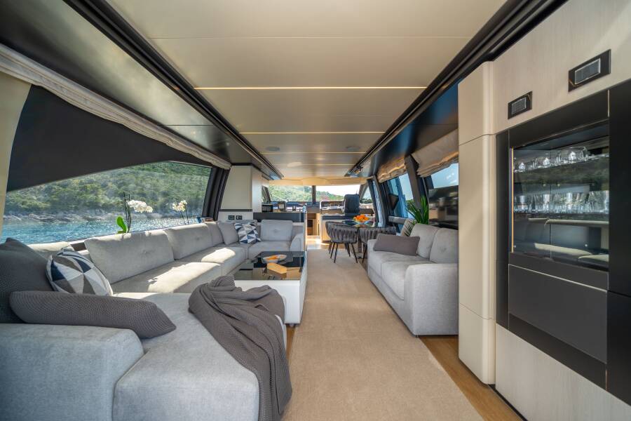 Azimut 72