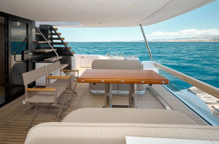 Azimut Magellano 60