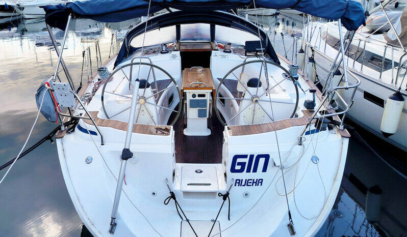 Bavaria 44