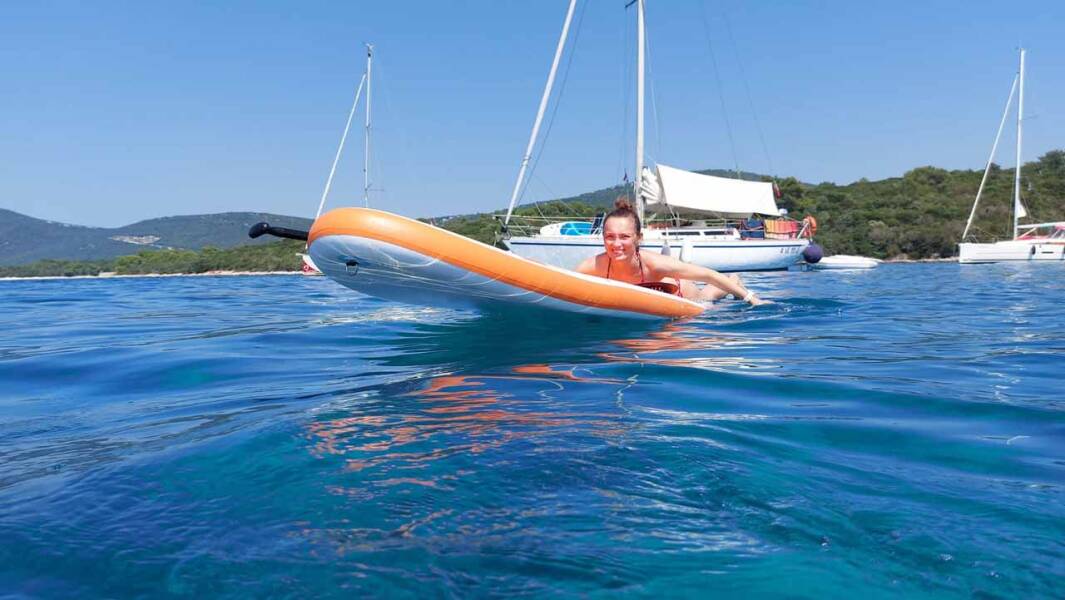 Bavaria 44