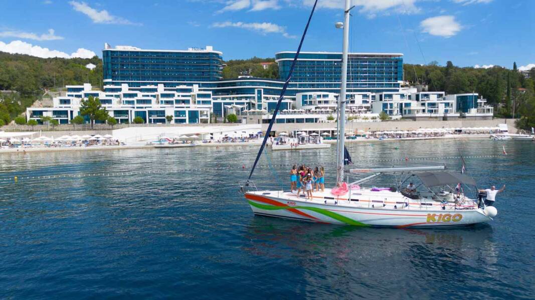Bavaria 49