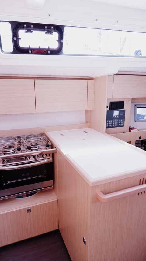 Bavaria C38