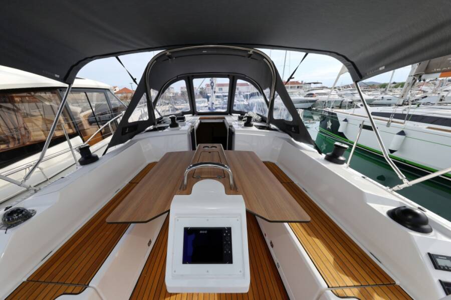Bavaria C38