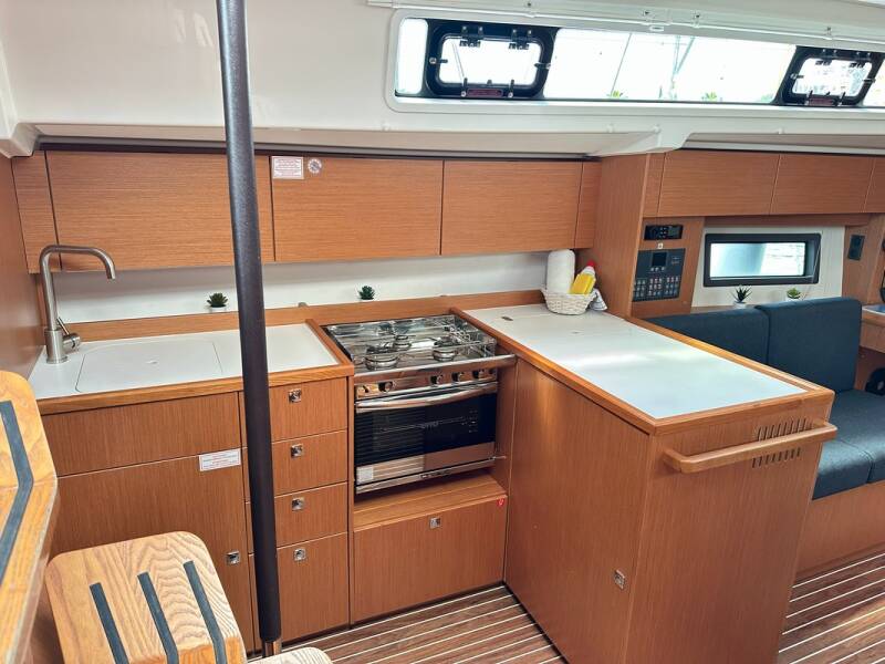 Bavaria C38