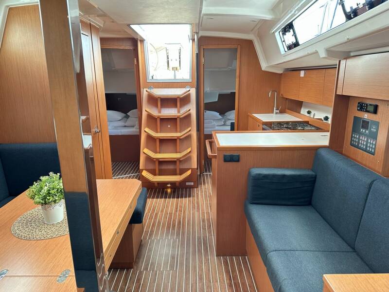 Bavaria C38