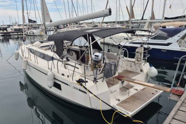 Bavaria C38