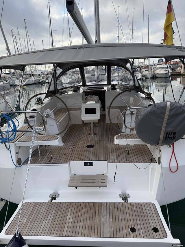 Bavaria C42 Style
