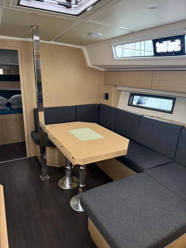 Bavaria C42 Style