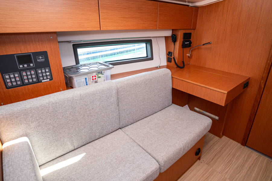 Bavaria C42