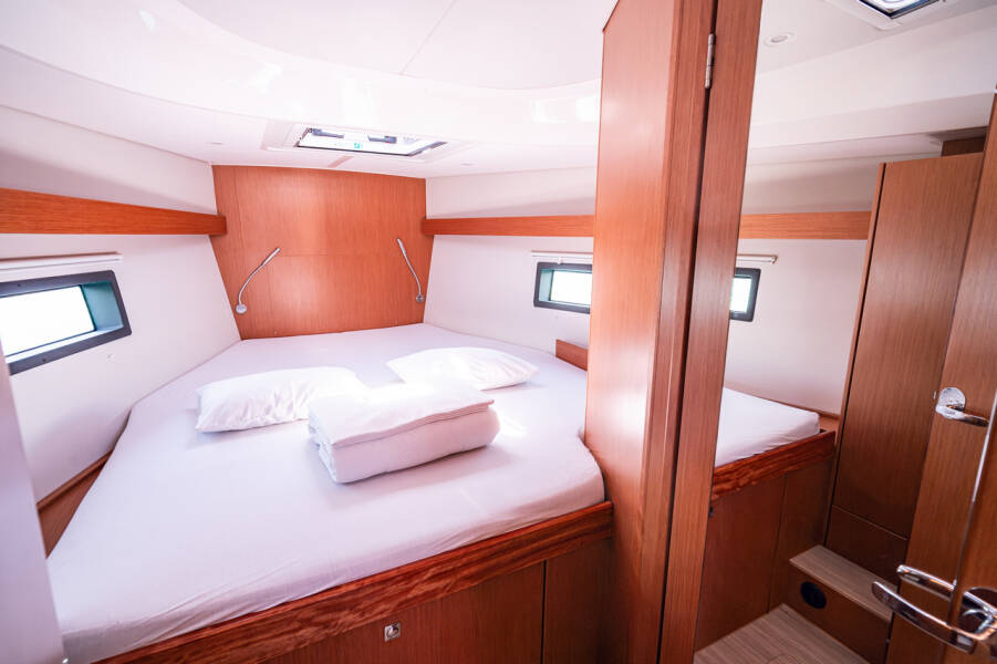 Bavaria C42