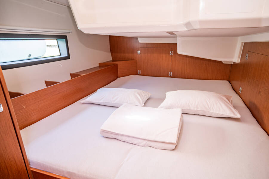 Bavaria C42