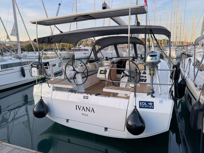 Bavaria C42