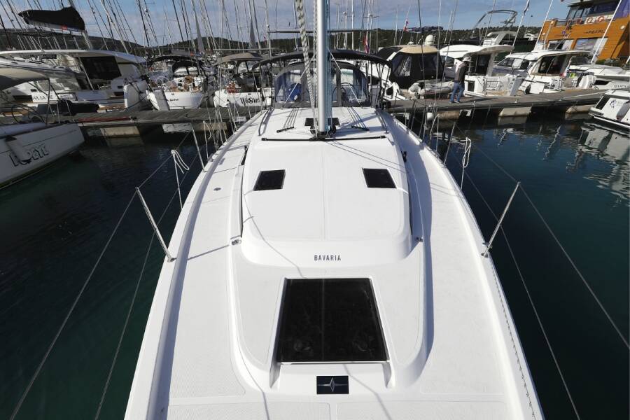 Bavaria C42