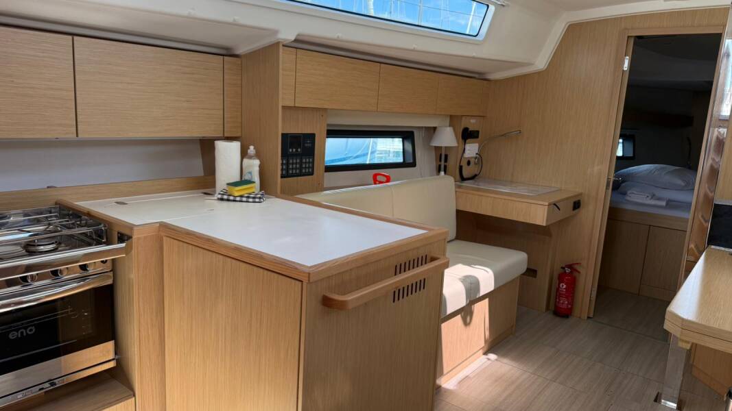 Bavaria C42