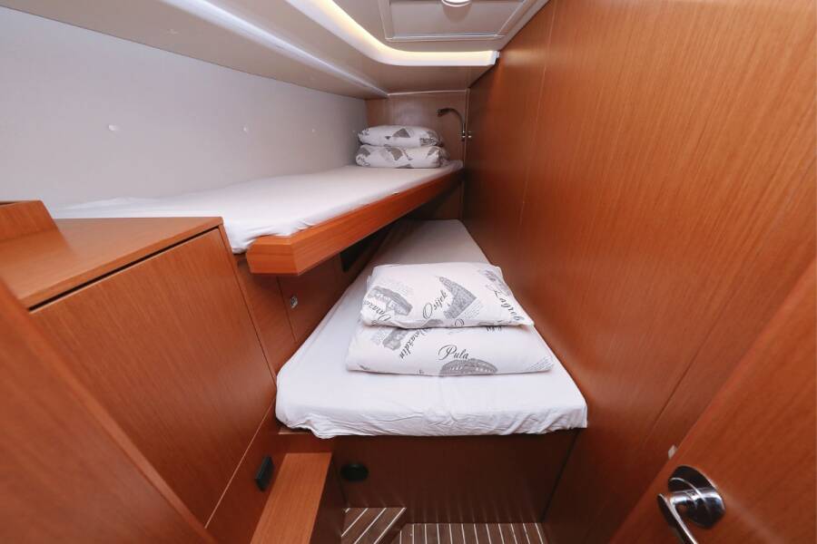 Bavaria C45 Holiday