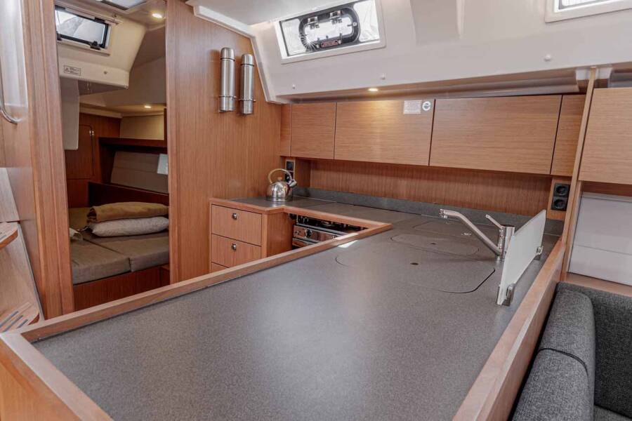 Bavaria C45