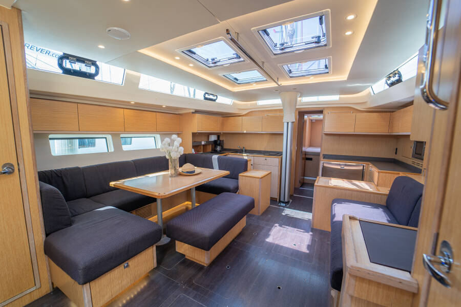 Bavaria C57 Holiday