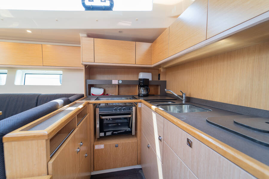 Bavaria C57 Holiday