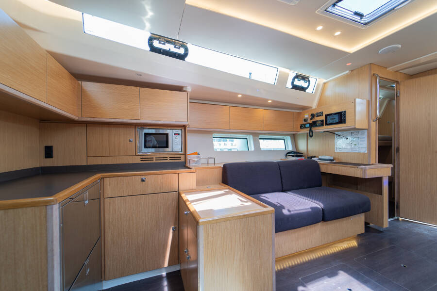 Bavaria C57 Holiday