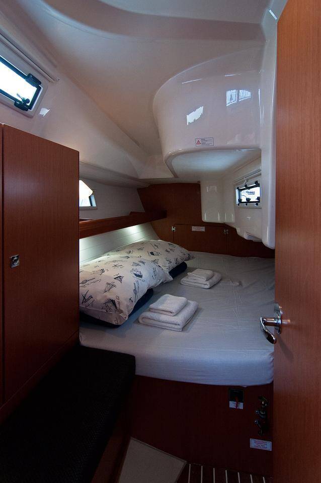 Bavaria Cruiser 33
