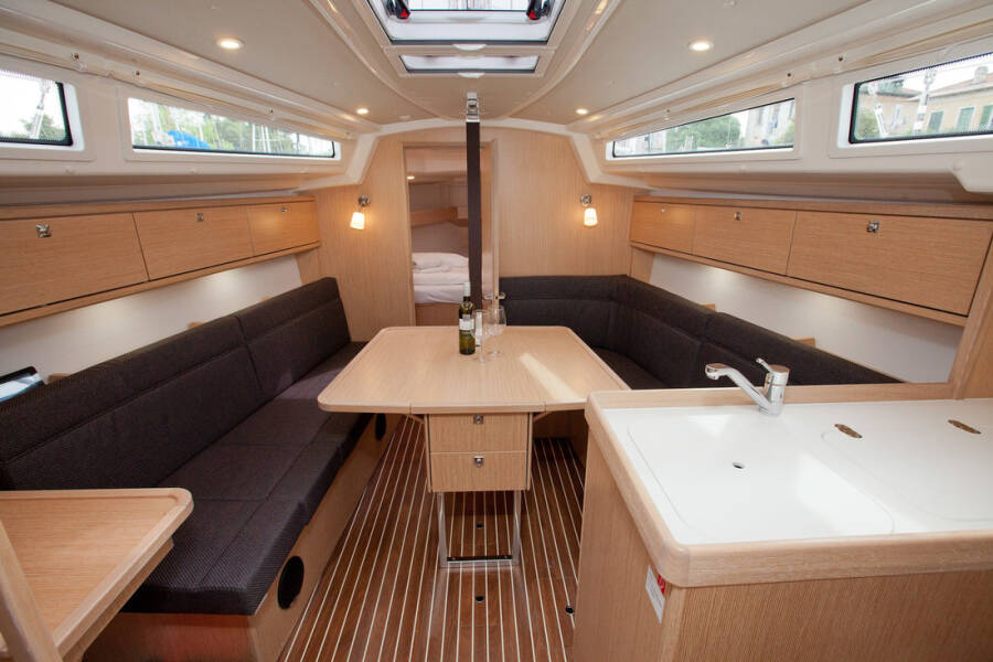 Bavaria Cruiser 34 Style