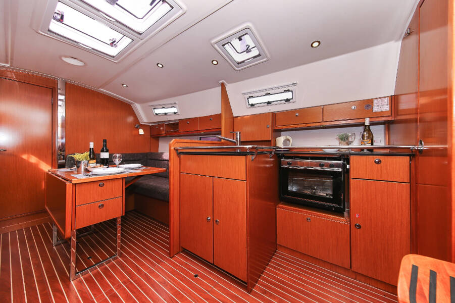 Bavaria Cruiser 36