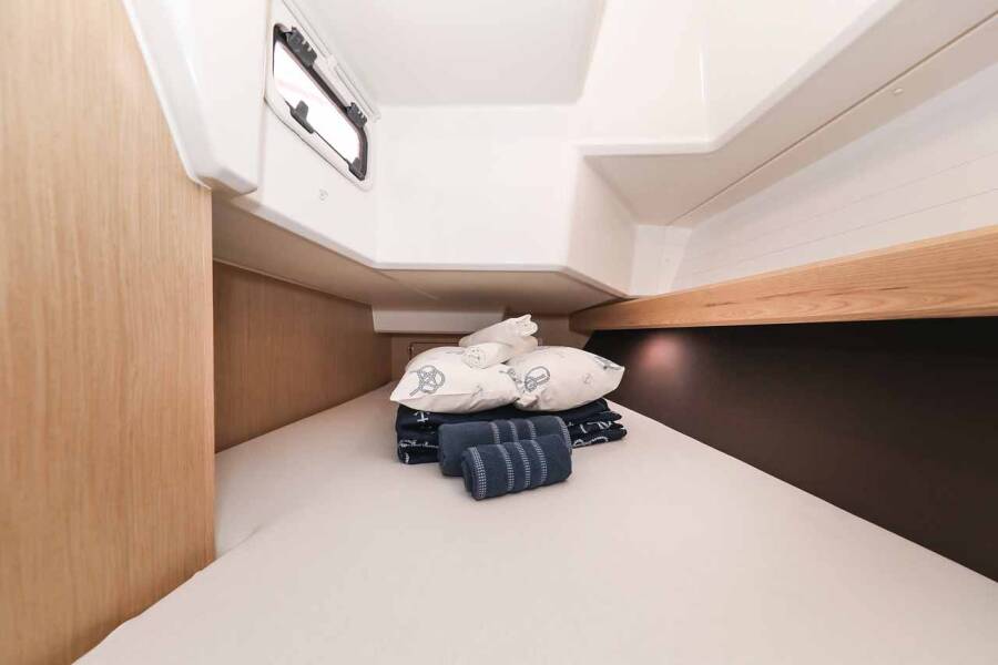 Bavaria Cruiser 37 Style