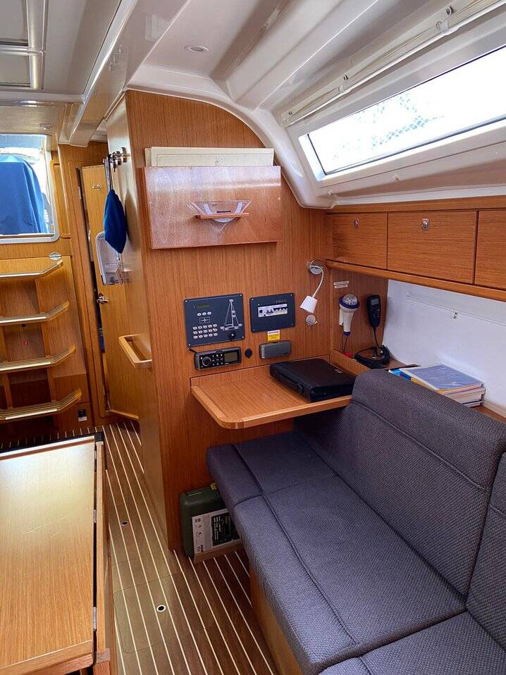 Bavaria Cruiser 37