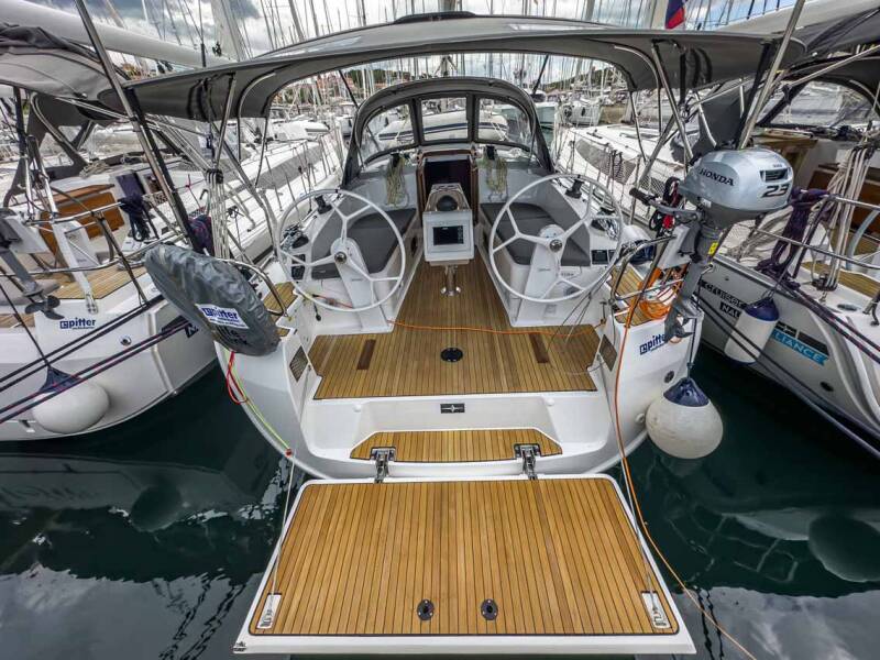 Bavaria Cruiser 37