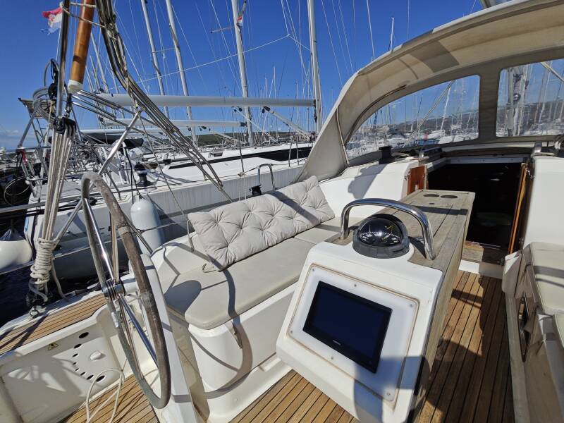 Bavaria Cruiser 37