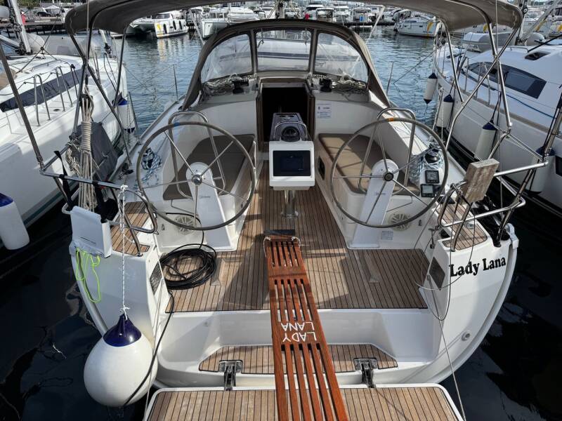 Bavaria Cruiser 37