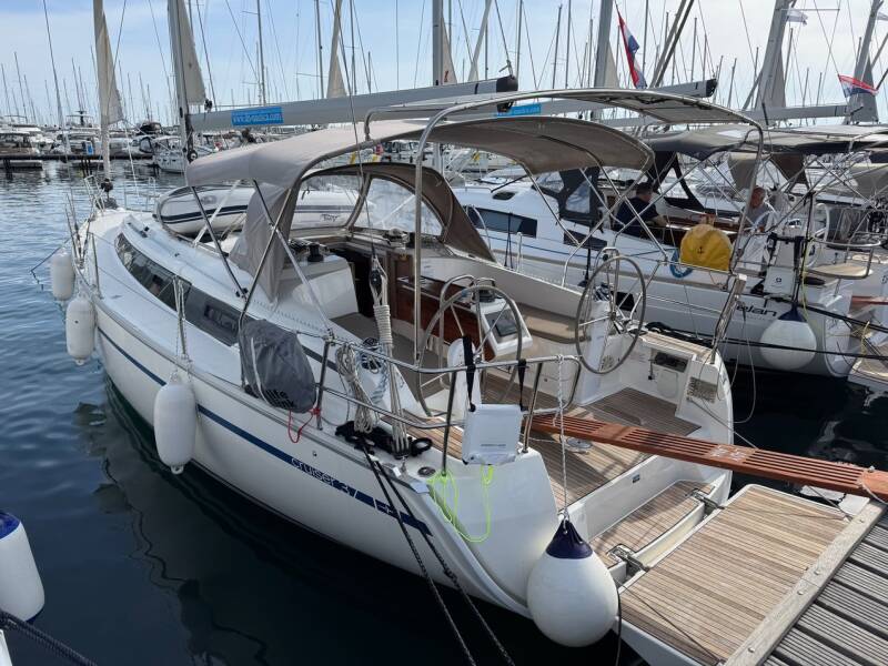 Bavaria Cruiser 37