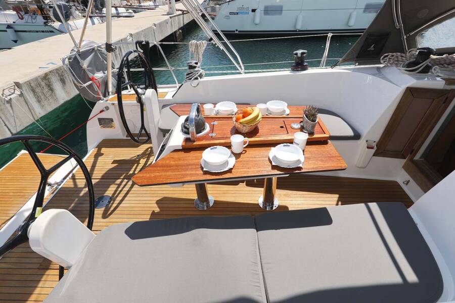 Bavaria Cruiser 41 Style