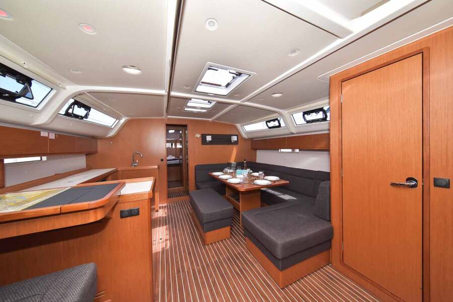 Bavaria Cruiser 51